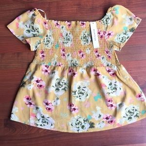 Off shoulders floral top